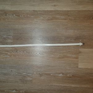 American Eagle White Skinny Belt